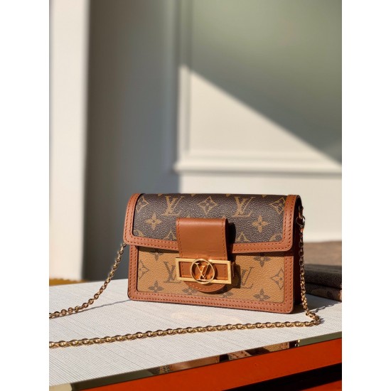 LV DAUPHINE CHAIN WALLET