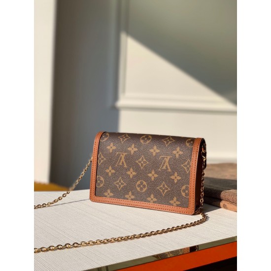 LV DAUPHINE CHAIN WALLET