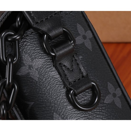 LV STEAMER WEARABLE WALLET