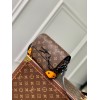 LV STEAMER WEARABLE WALLET