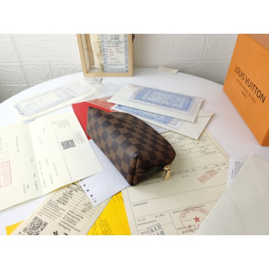 LV COSMETIC POUCH PM