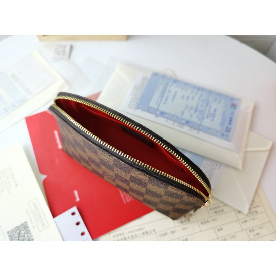 LV COSMETIC POUCH PM