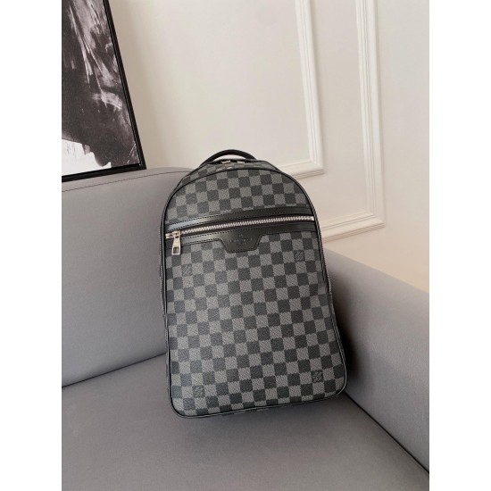 LV MICHAEL RUCKSACK BACKPACK